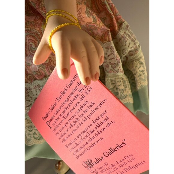 Sarah at the Fair Porcelain Doll Treasury Collection Paradise Galleries 14", Sta - Picture 5 of 11